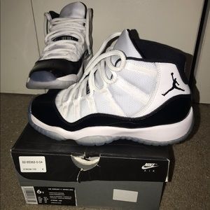 Jordan 11’s (concord)